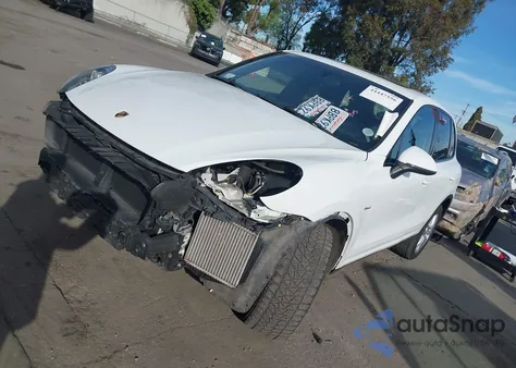 2016 Porsche Cayenne Diesel z USA, uszkodzony, nr VIN WP1AF2A29GKA40427